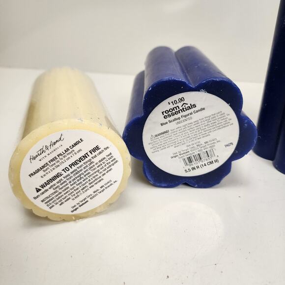 Pair of Large Blue Flower Pillar & 2 Round Ribbed Off-White Candles NEW Unboxed - Picture 2 of 7